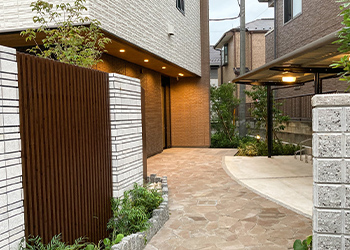 玄関アプローチ